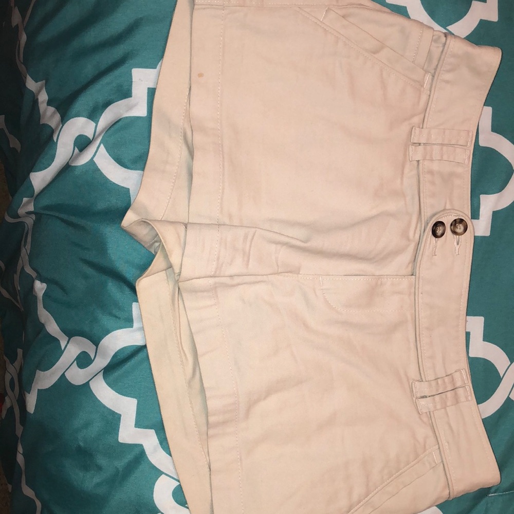 Women’s shorts with pockets